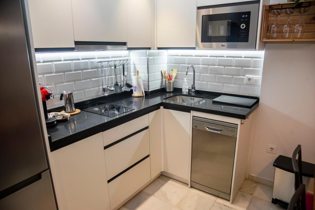 180 Precioso Con Patio San Bernardo 4 * Seville