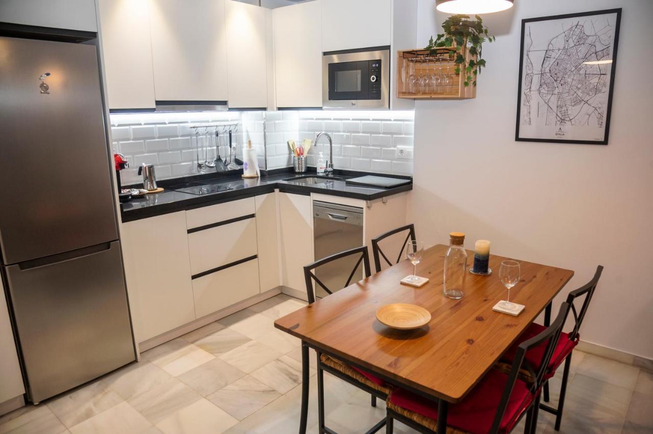 180 Precioso Con Patio San Bernardo 4 * Seville