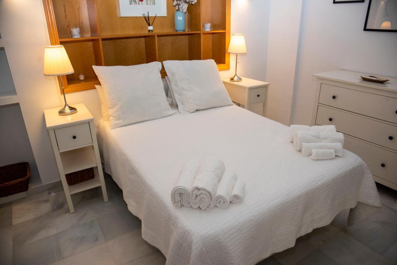180 Precioso Con Patio San Bernardo 4 * Seville